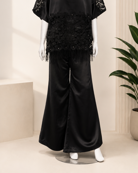 NOIR LACE
